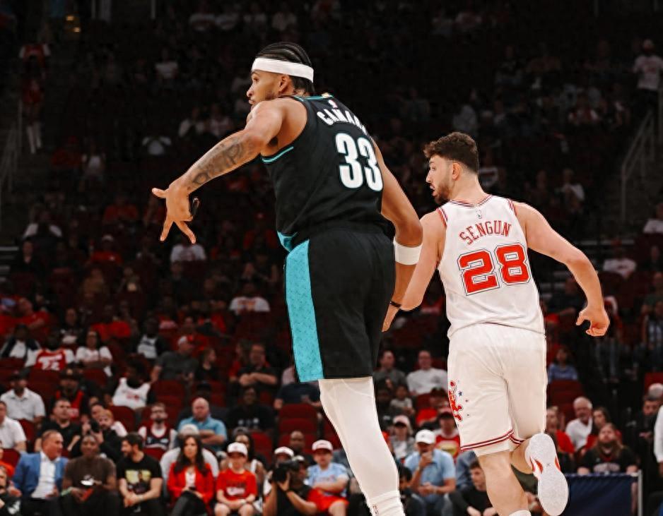 开云Kaiyun官网入口-场均21+5+4！成火箭赢球风向标，谢泼德效应来了，乌度卡如梦初醒