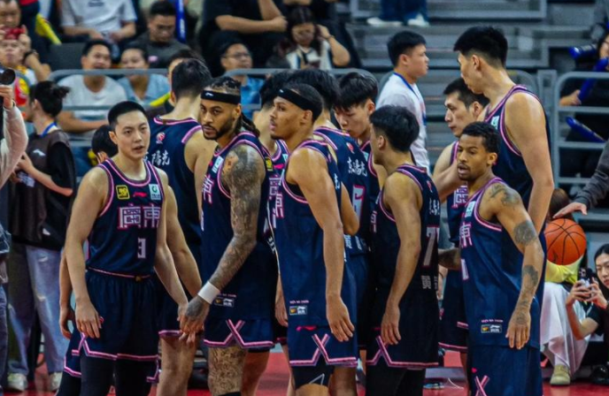 开云Kaiyun中国官网登录入口-广东男篮本赛季消失的“七位故人”！他们都在哪？过的还好吗？